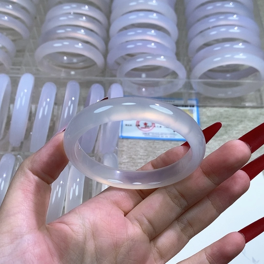 手镯玛瑙/玉髓未镶嵌54瑕
