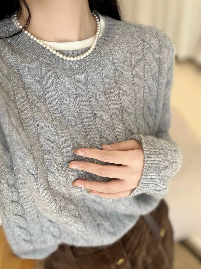 麻花圆领848松弛针织衫女秋冬新款宽松显瘦软糯百搭长袖内搭毛衣