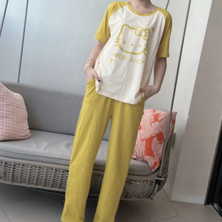 8012 HelloKitty拼色可外穿家居服