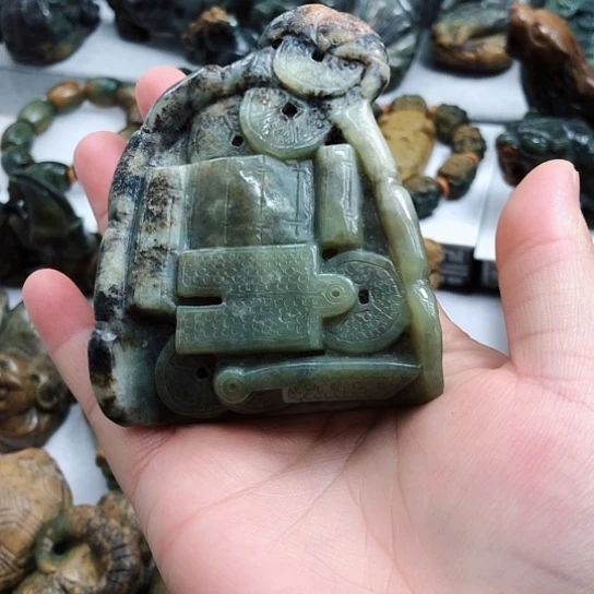岫岩河磨玉(透闪石质玉)挂件未镶嵌