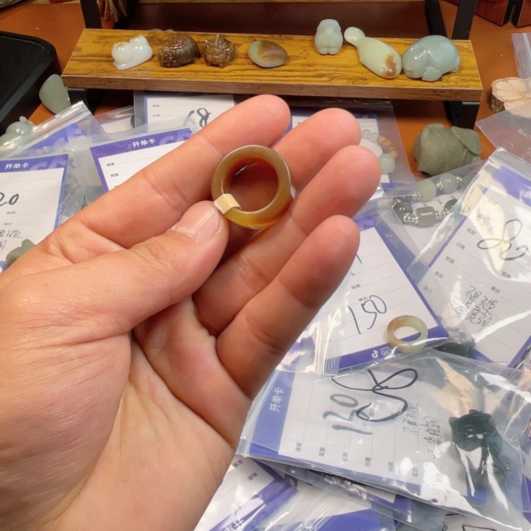 和田玉（糖玉）未镶嵌车挂