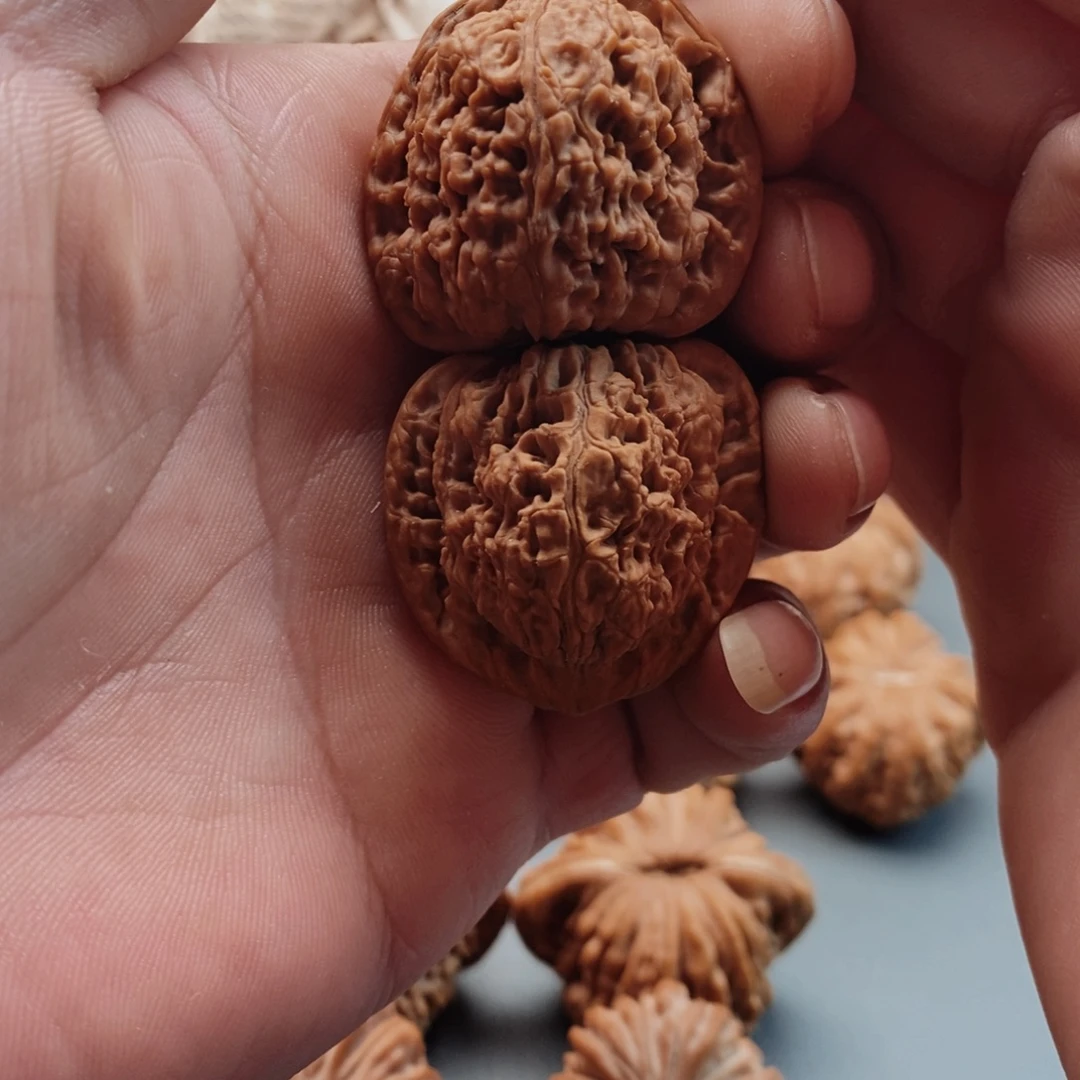 文玩核桃把件球疆35