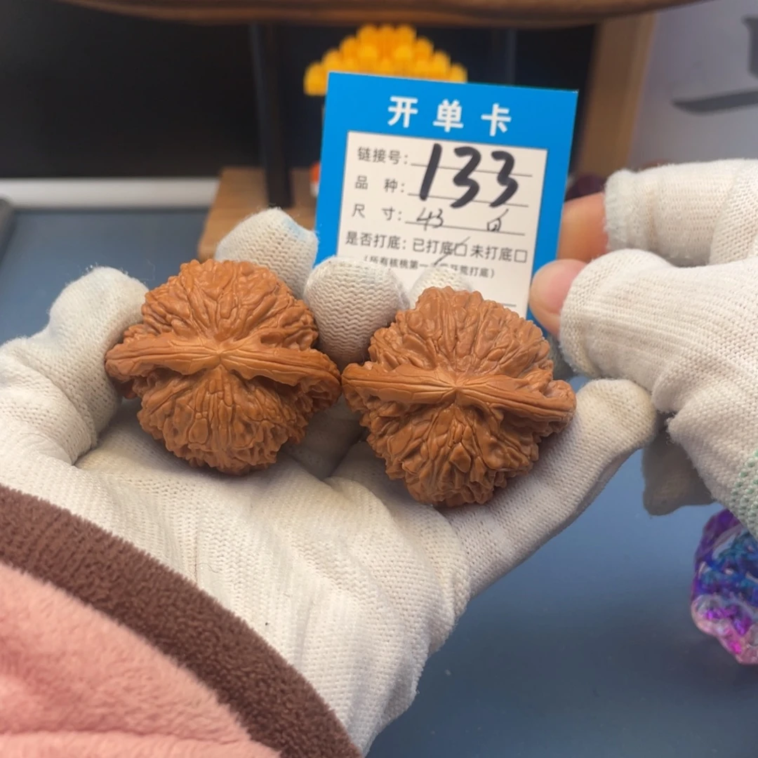 核桃文玩核桃白狮子