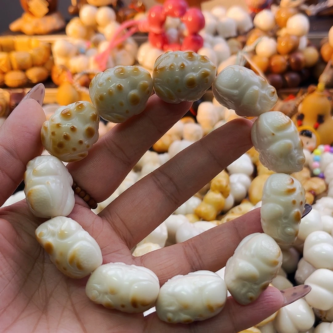 手串菩提根/象牙果金蟾