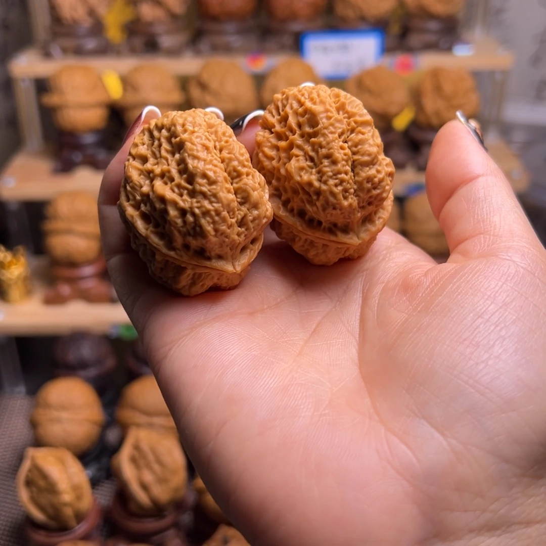 把件桃核鱼子纹开背H2、42……