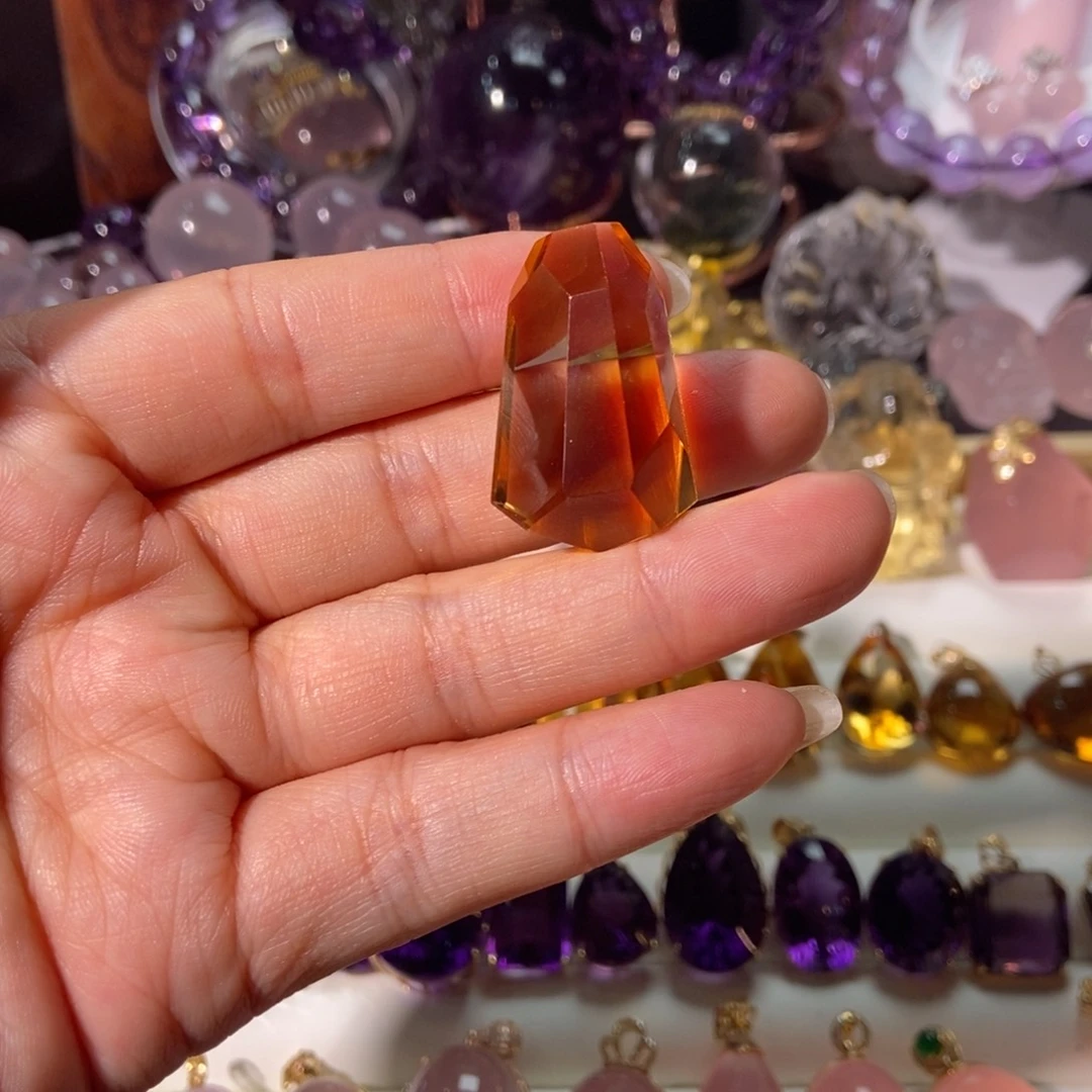 未镶嵌水晶颈饰天然水晶吊坠