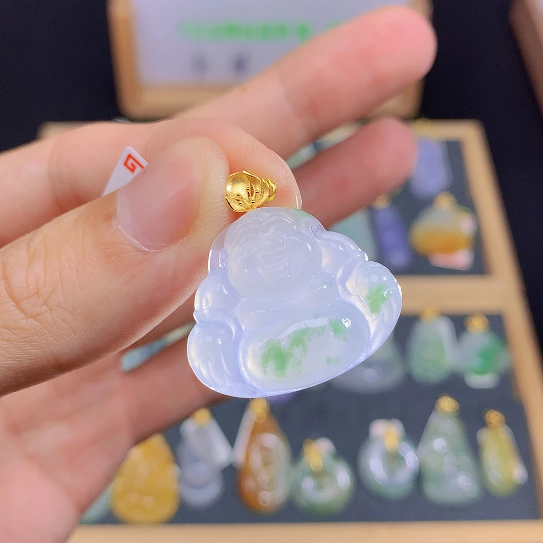 翡翠18K金镶嵌颈饰翡翠