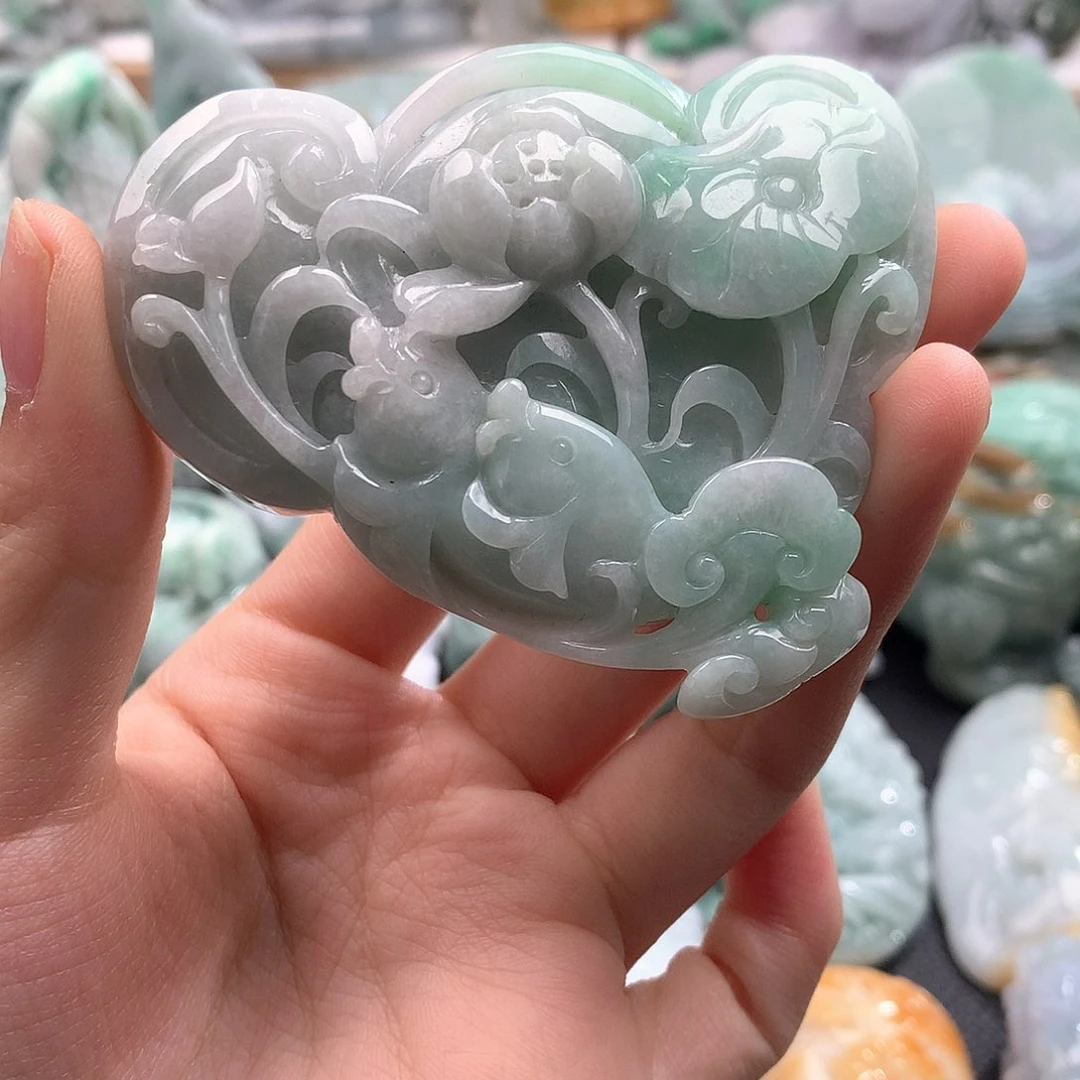 吊坠(不含链)未镶嵌翡翠