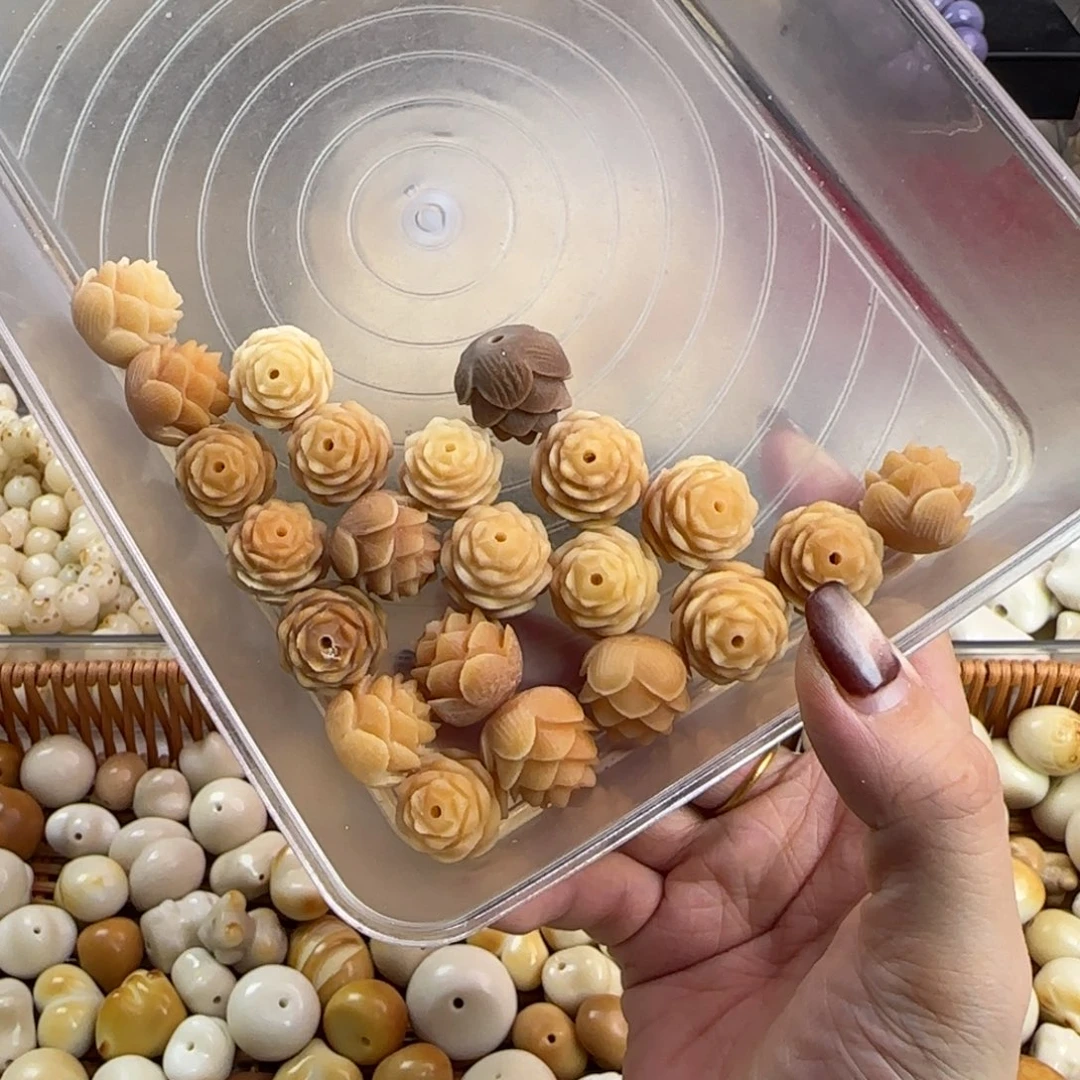 菩提根/象牙果手串微瑕卡18-20风化大莲花22颗