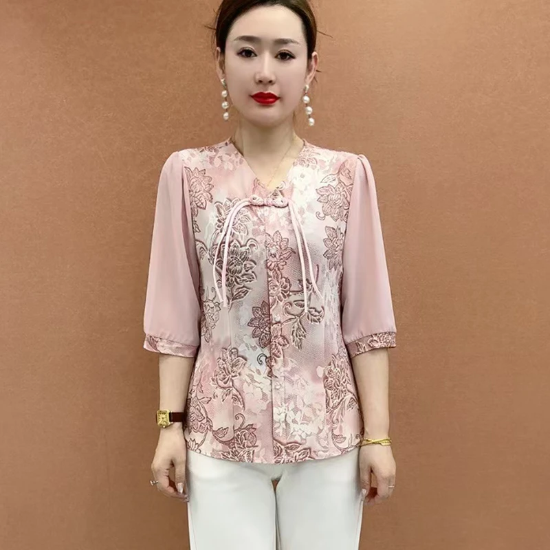 母亲节新款洋气质妈妈装衬衫高档短款中袖薄款中老年女装百搭上衣