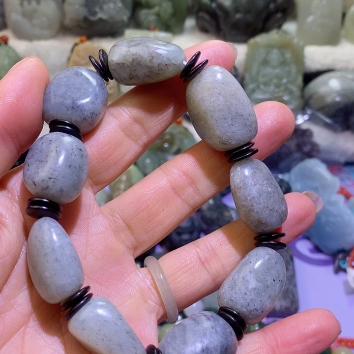 和田玉边角料未镶嵌