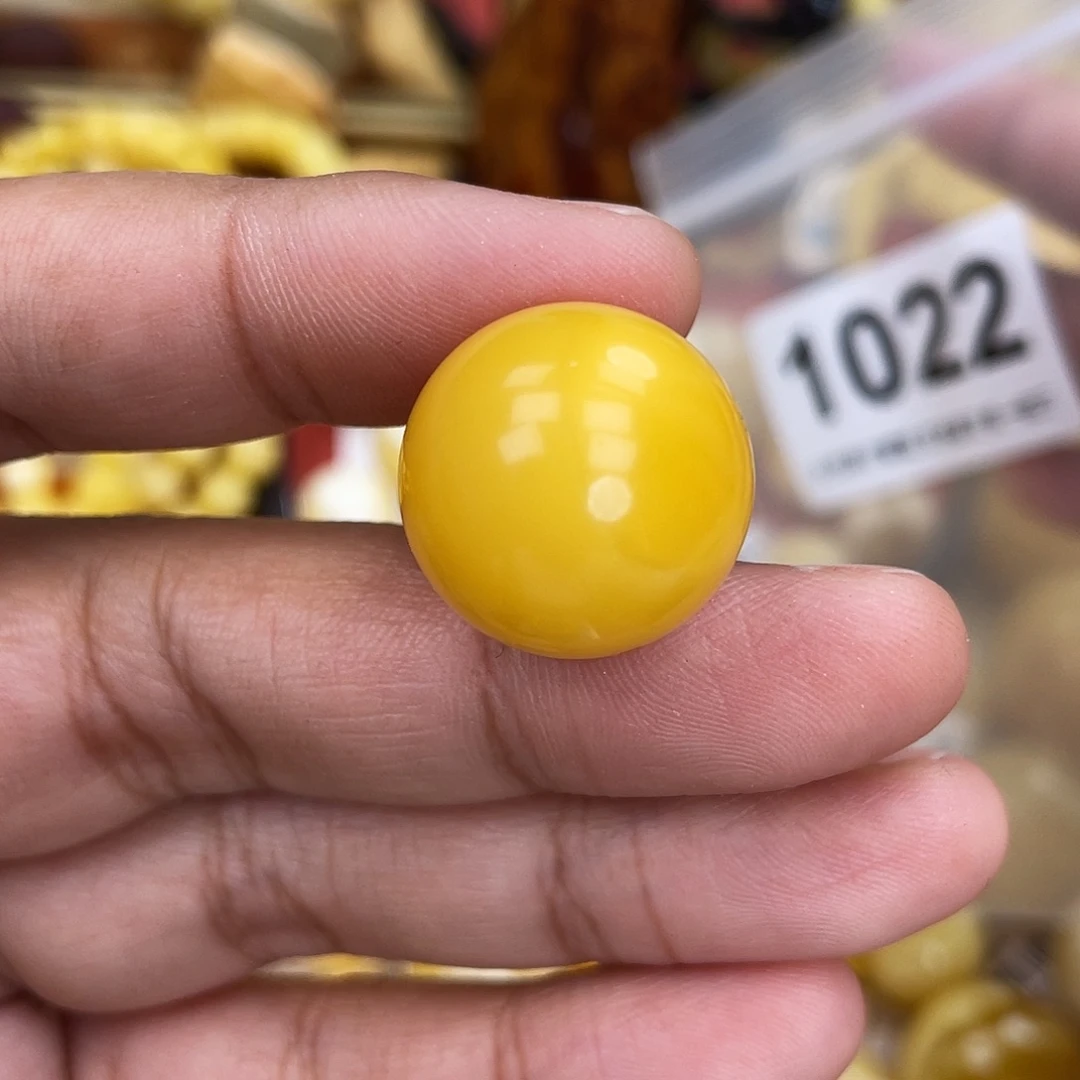 蜜蜡未镶嵌珠宝奇石19.3