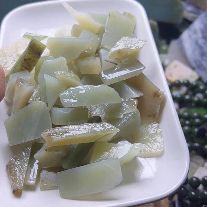 和田玉（糖玉）未镶嵌挂件