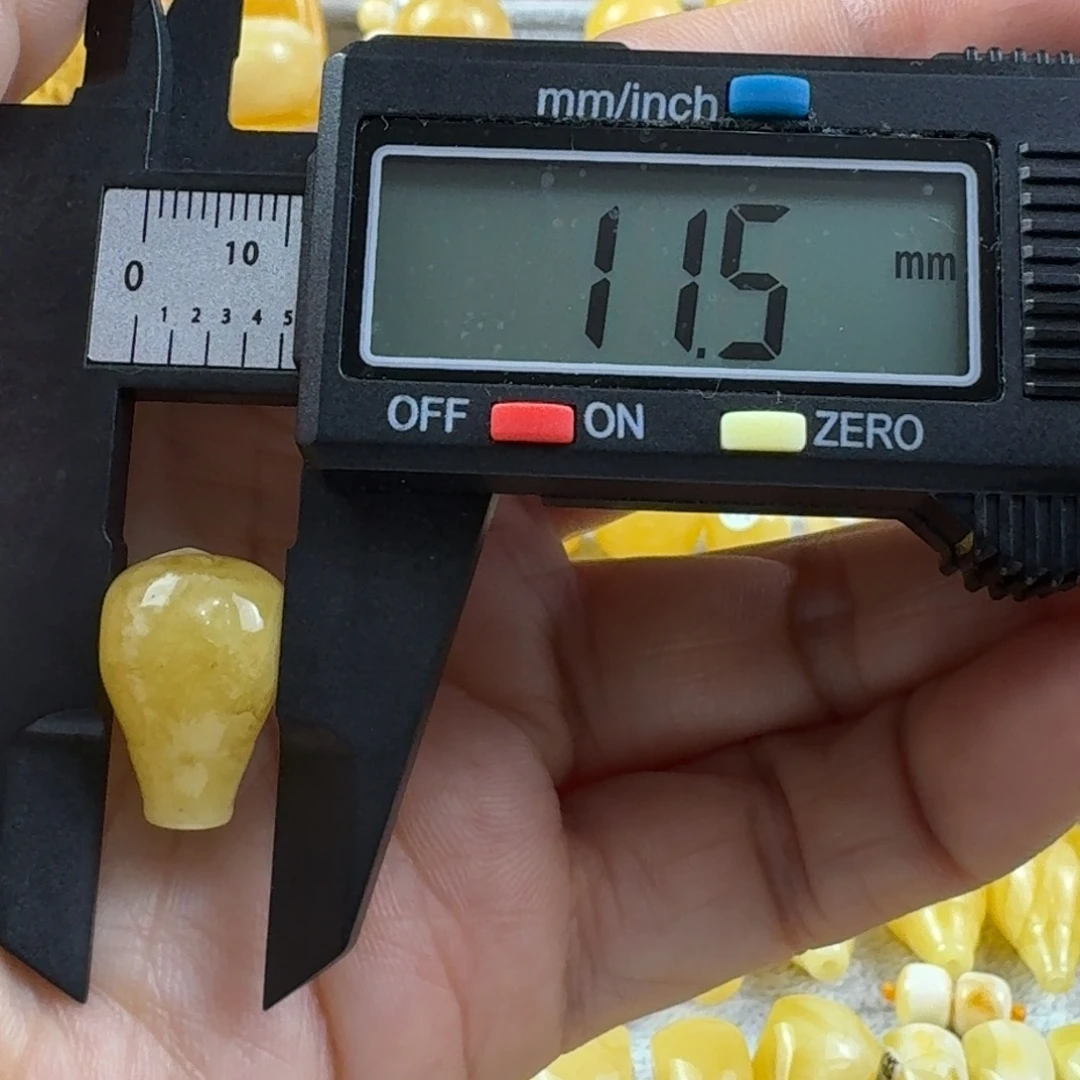 蜜蜡未镶嵌裸石29杂