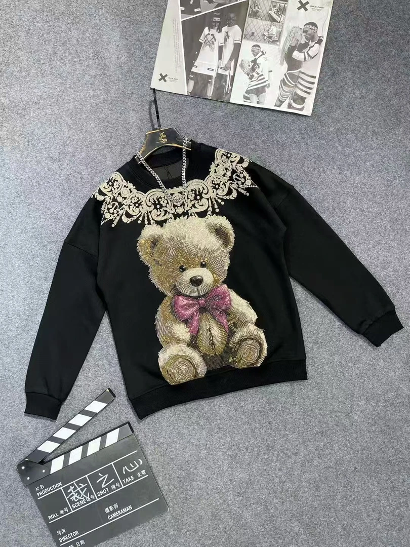 12100小熊卫衣潮流重工烫钻小熊时尚休闲百搭圆领设计师套头长袖
