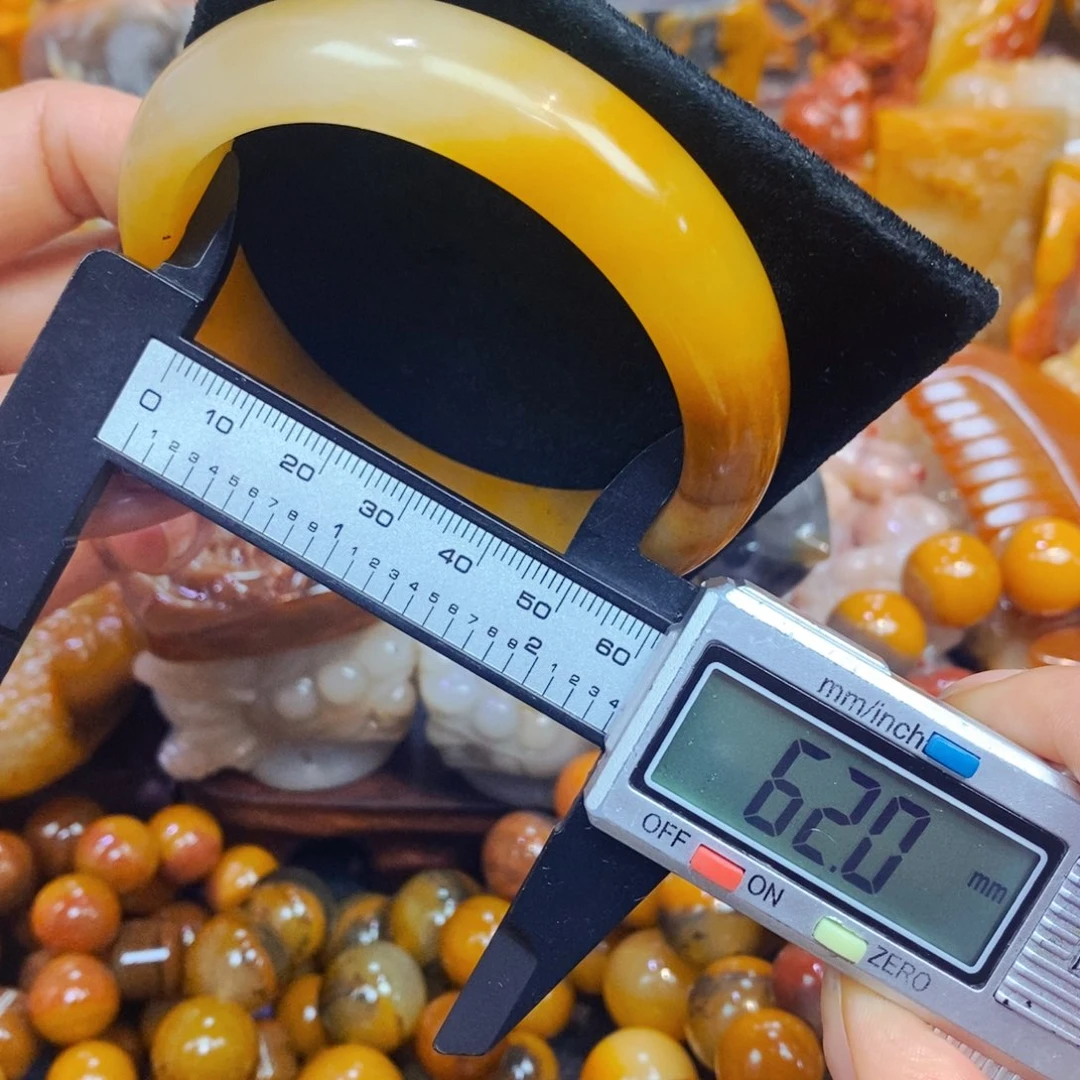 未镶嵌石英质玉（黄龙玉）吊坠(不含链)