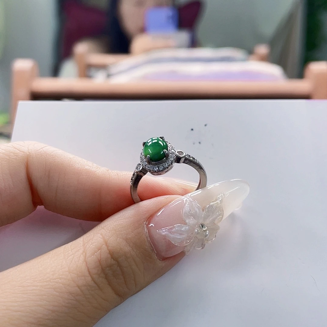翡翠未镶嵌颈饰天然翡翠A货