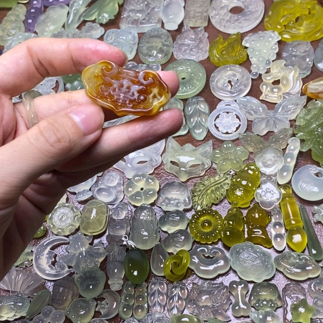 蛇纹石玉合金项链