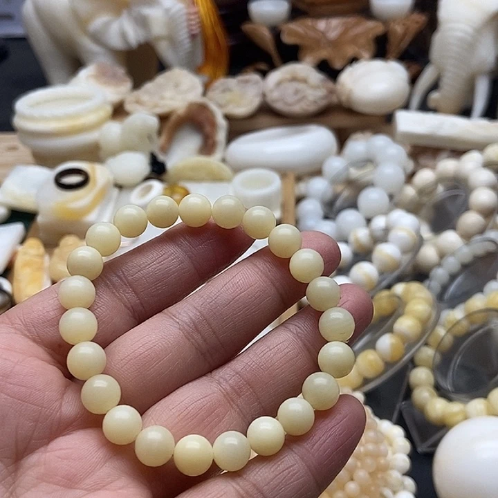 非金属贝壳全黄微瑕0.8单圈