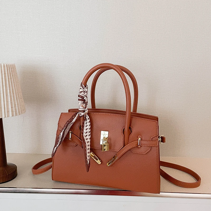 高级感女大包包新款潮手提大容量单肩包百搭斜挎包时尚软皮凯莉包