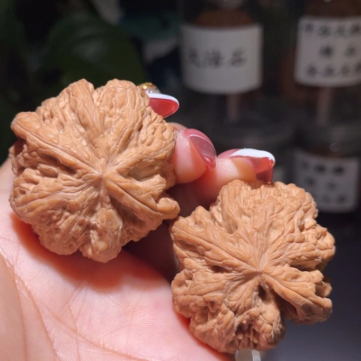 文玩核桃吊坠           44.6