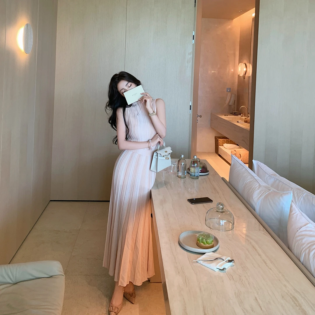 “温柔仲夏”简单气质感才是舒适区！莱赛尔羊毛软糯糯坑条时尚套装