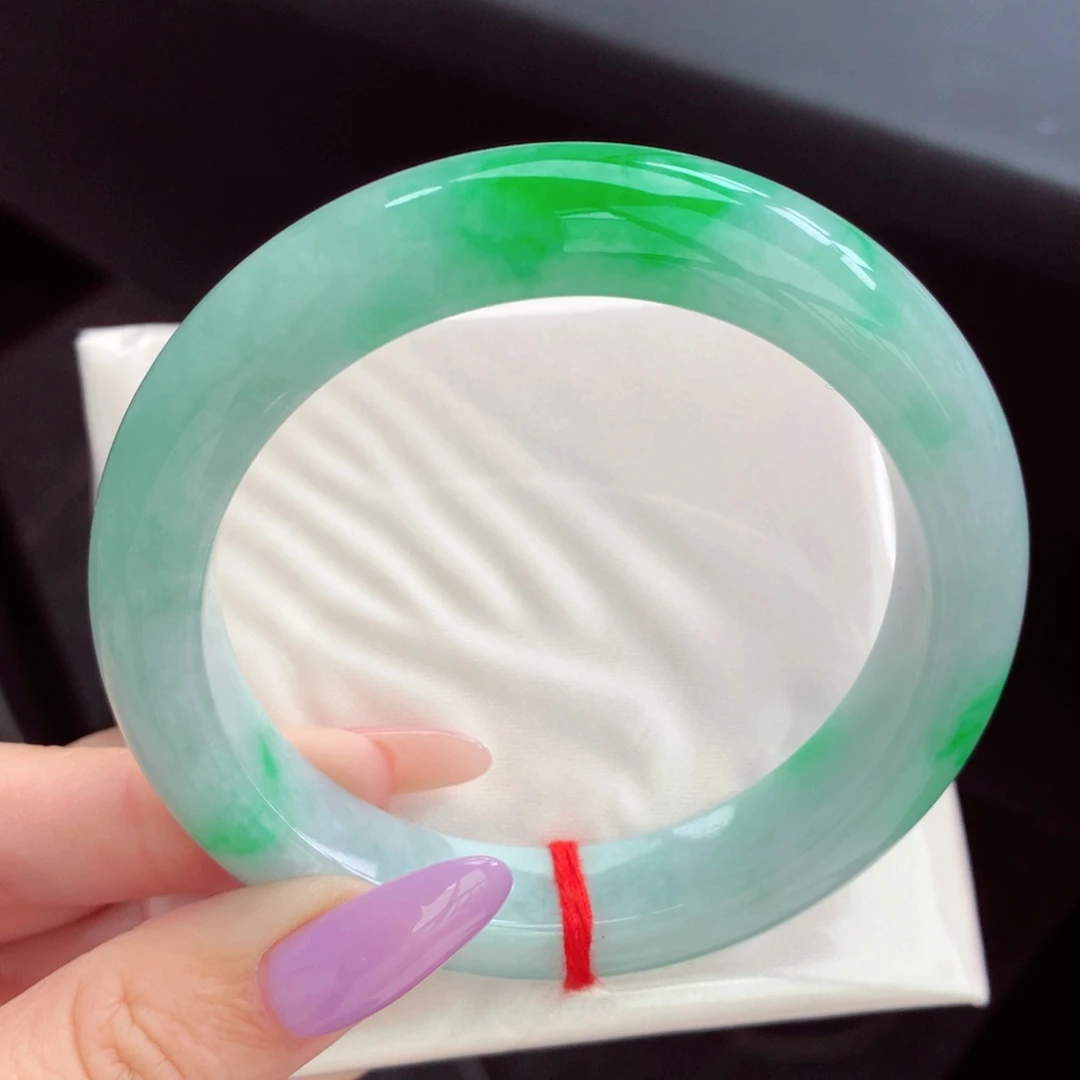 翡翠未镶嵌手镯翡翠