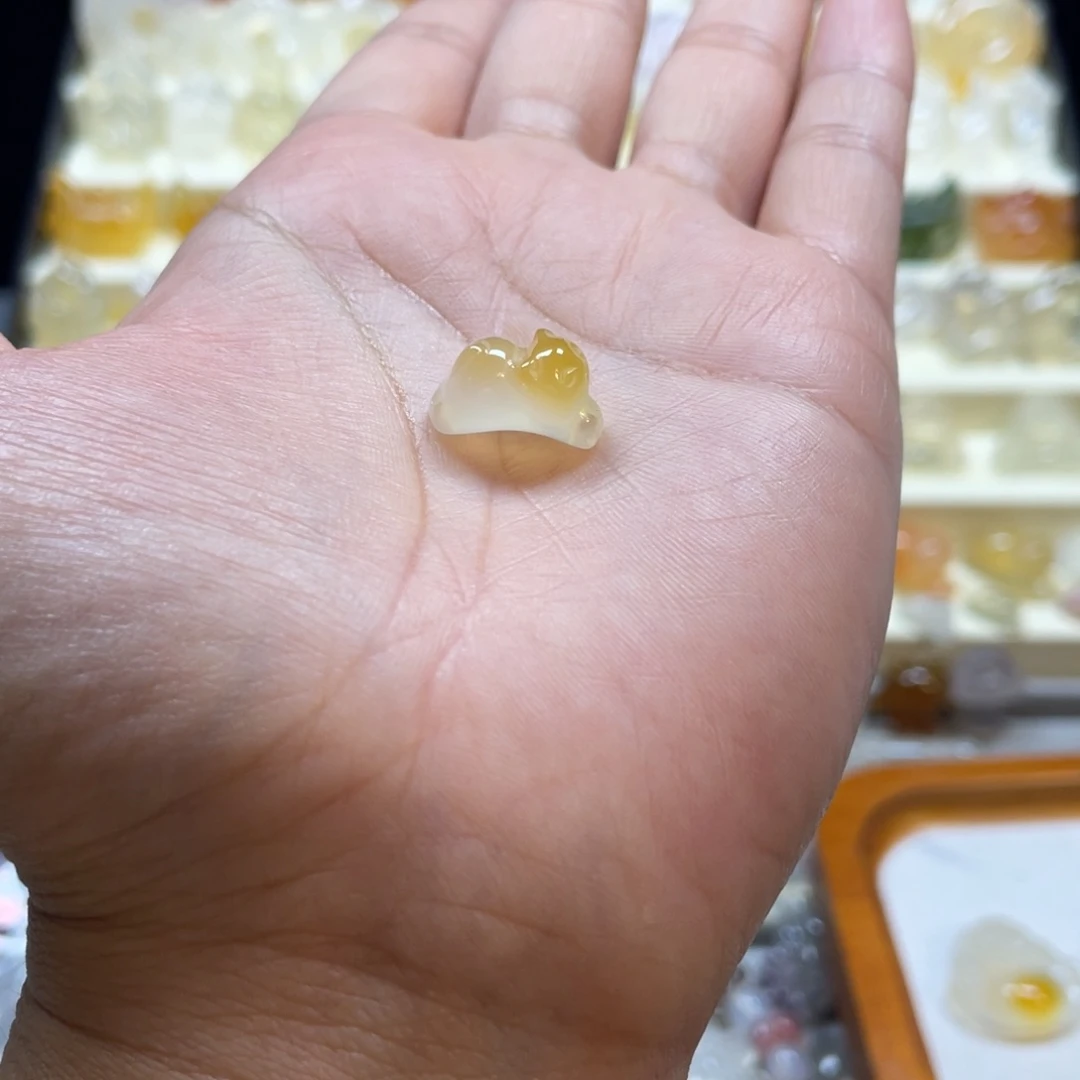 月****玛瑙/玉髓未镶嵌颈饰