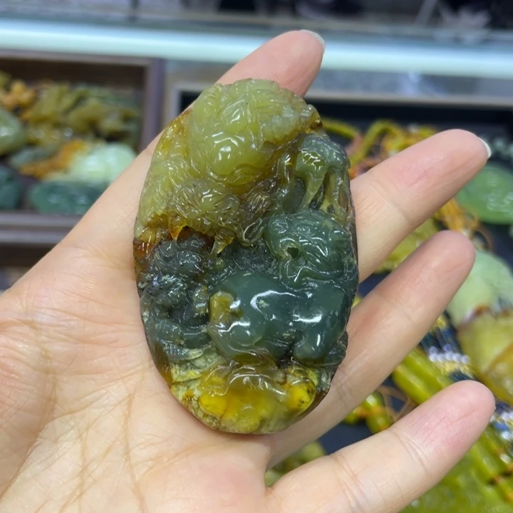 未镶嵌蛇纹石玉颈饰