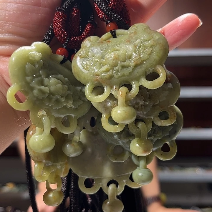 岫玉未镶嵌毛衣链