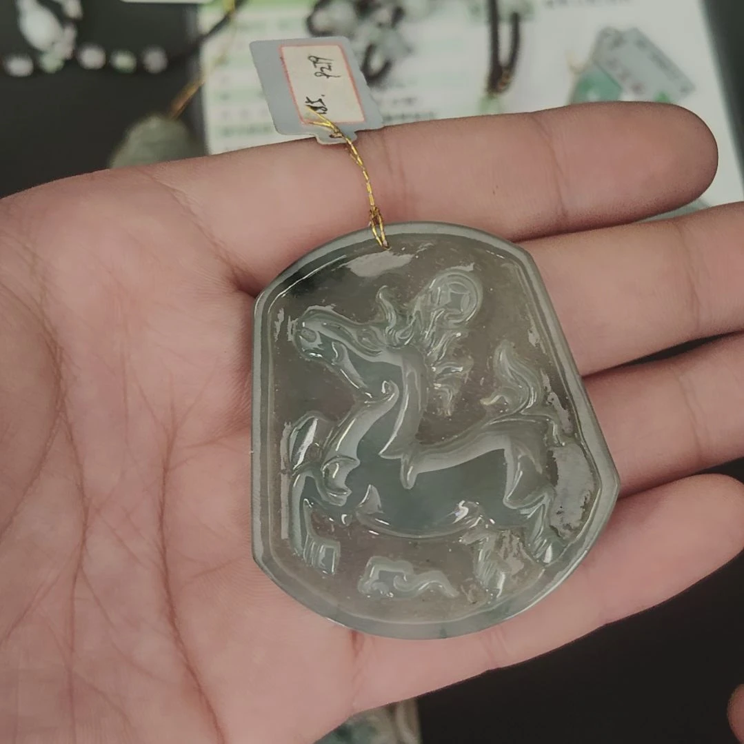 翡翠未镶嵌颈饰纯天然缅甸A货