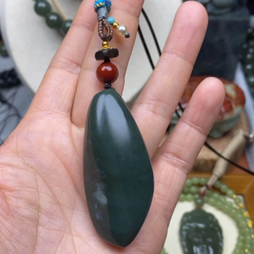 【闪购商品】未镶嵌岫岩河磨玉（透闪石质玉）挂件