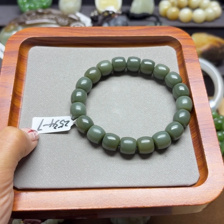 和田玉未镶嵌手串