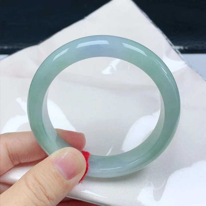 翡翠手镯未镶嵌天然翡翠手镯