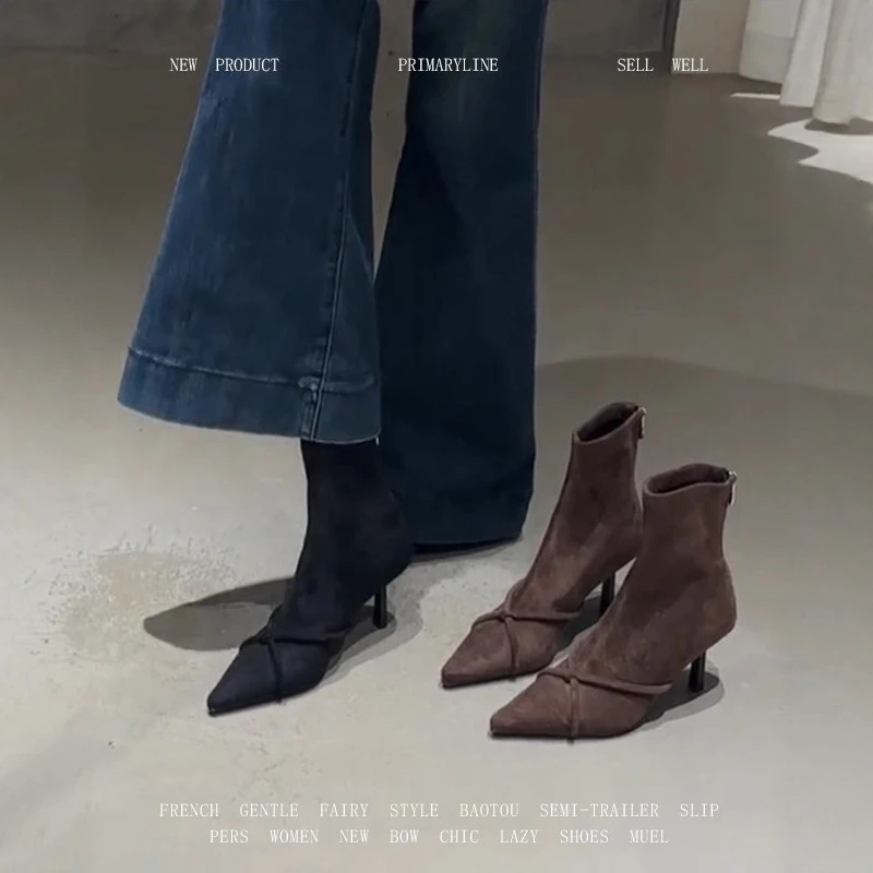银泰百货高品质法式气质绒面短靴女2025年新款尖头细跟弹力复古显