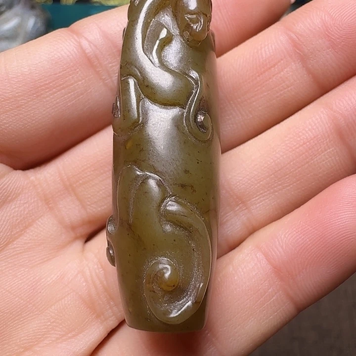 小***龙和田玉（糖玉）未镶嵌颈饰