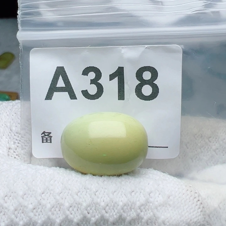 一****绿松石未镶嵌珠宝奇石