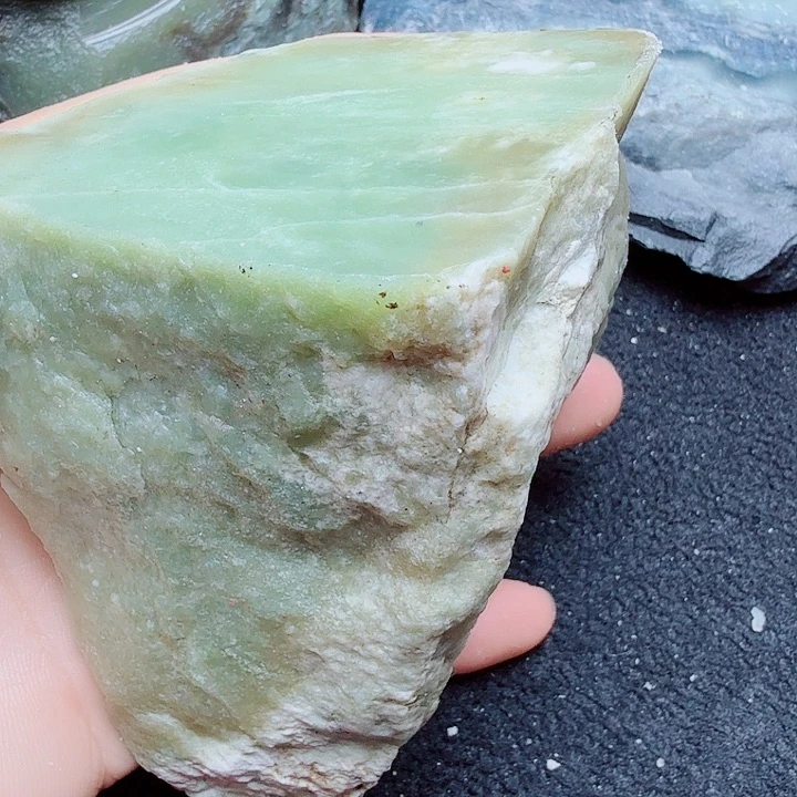 未镶嵌和田玉（糖玉）珠宝半成品