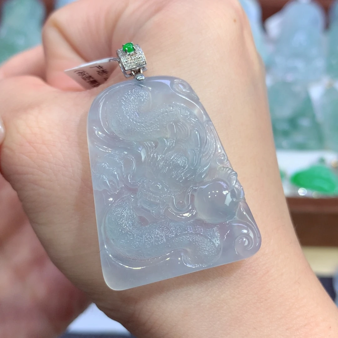 吊坠(不含链)18K金镶嵌翡翠天然缅甸A货翡翠揭阳工龙牌