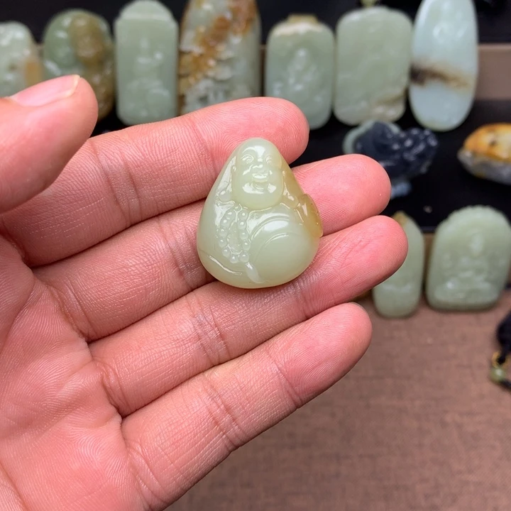和田玉（糖玉）未镶嵌颈饰