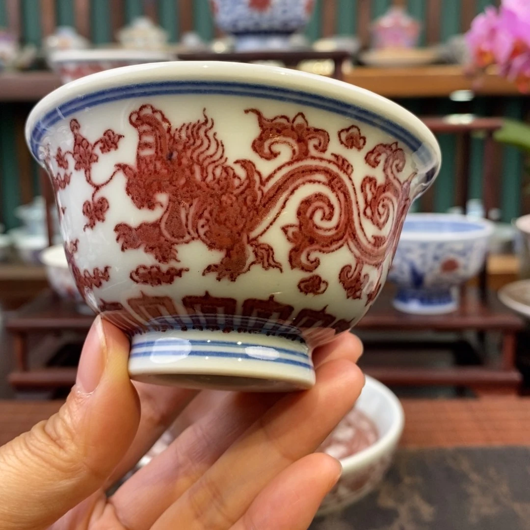 手工陶瓷全红螭龙压手杯