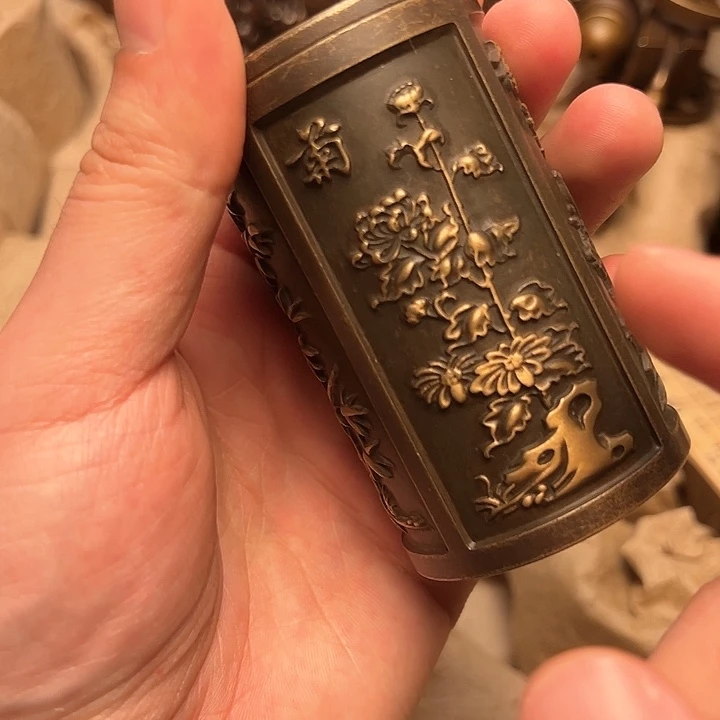 文玩铜器做工精良