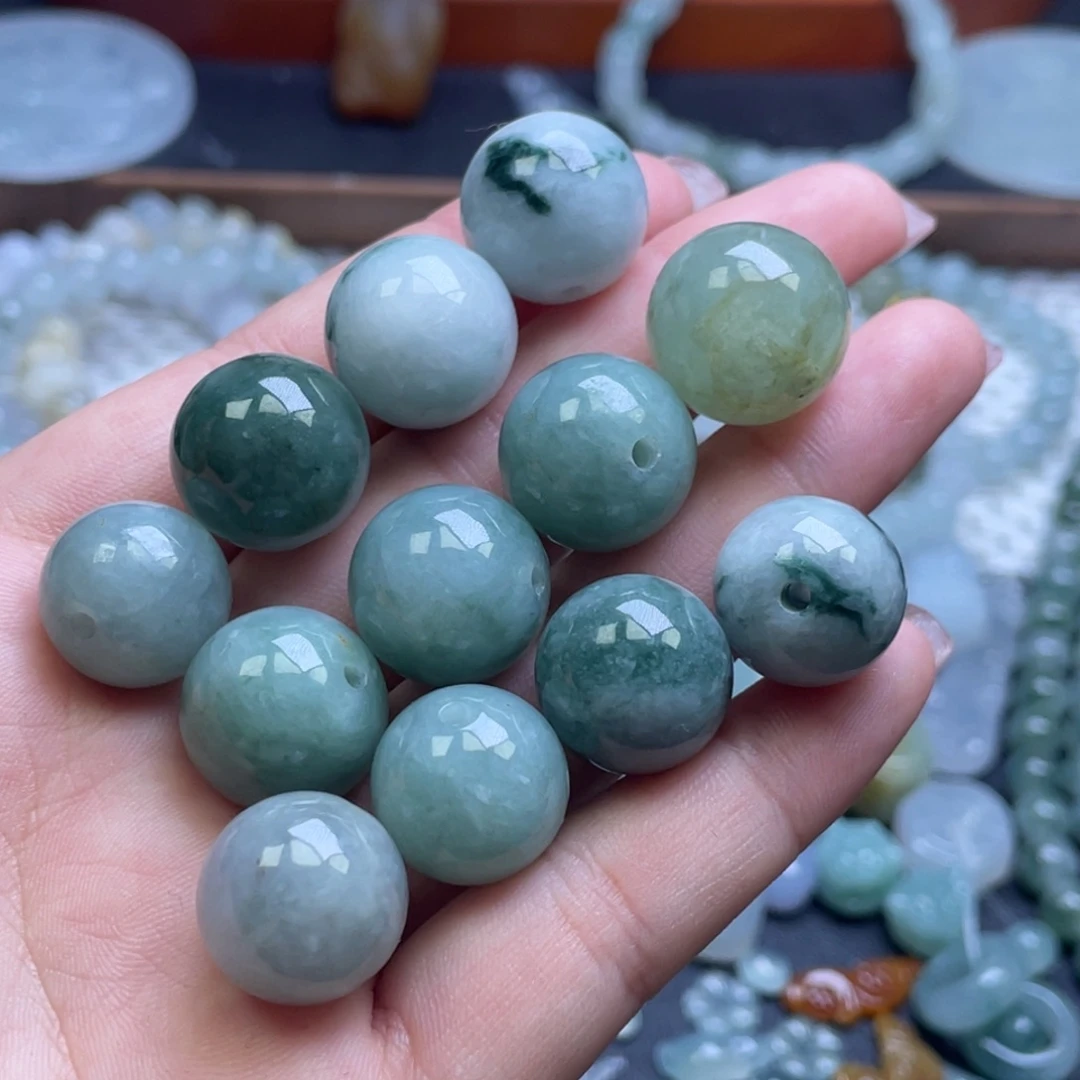 颈饰未镶嵌翡翠翡翠有瑕疵