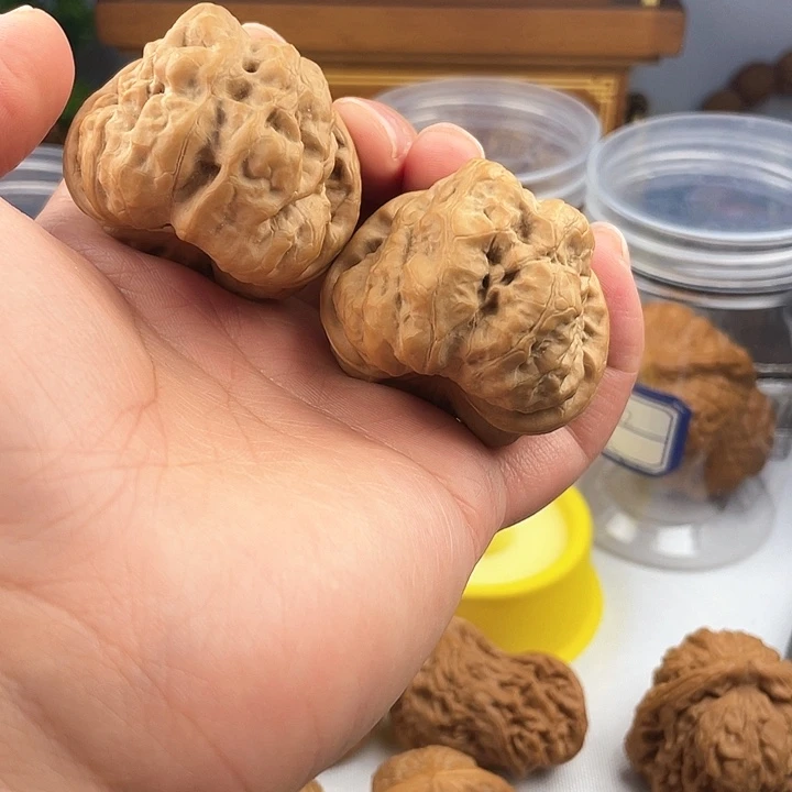 文玩核桃吊坠A****東蛤蟆头