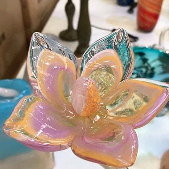 琉璃花瓶高45厘米宽9厘米