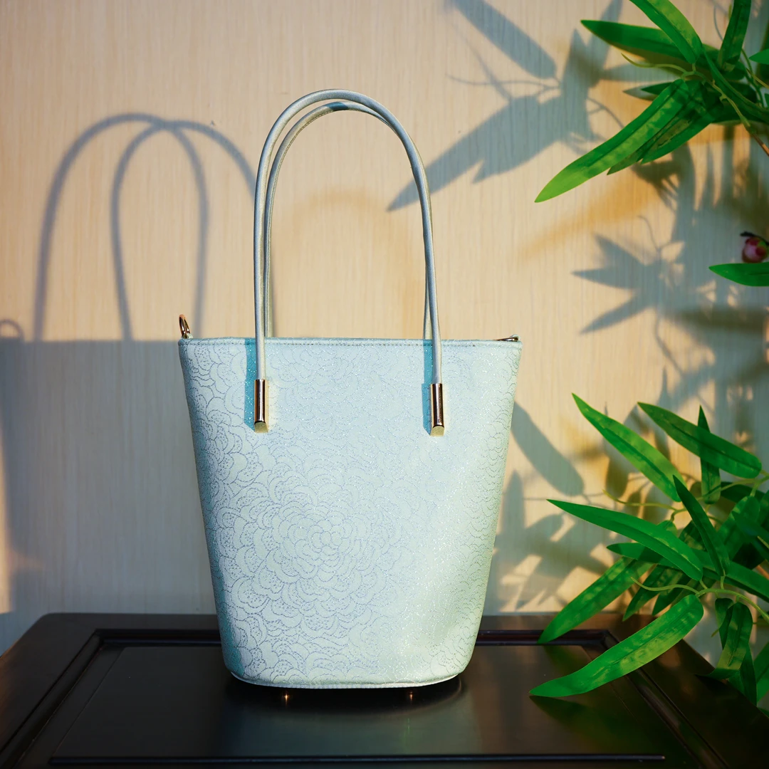【织金山茶花】知音~水桶拎包 非遗正绢面料 尺寸21*20*12cm