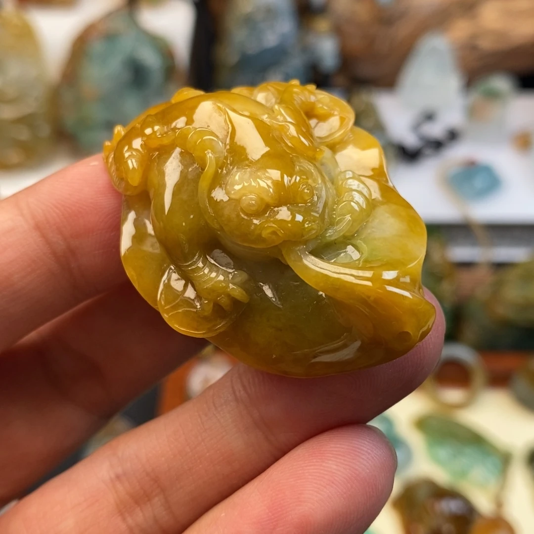 翡翠未镶嵌颈饰缅甸天然翡翠金蟾