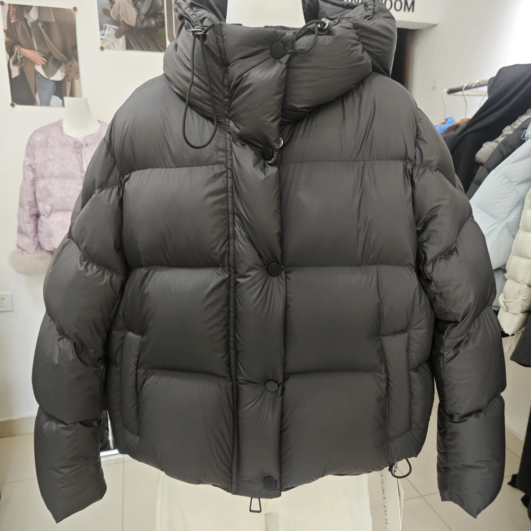 08181白鸭绒短款连帽宽松保暖小个子女生冬季简约羽绒服