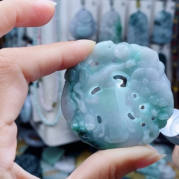 翡翠未镶嵌颈饰翡翠