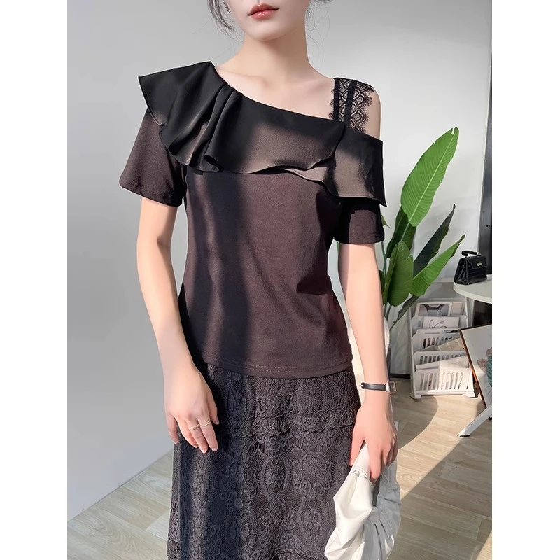 黑色斜肩短袖女t恤2025新款夏荷叶边蕾丝拼接设计感内搭打底上衣